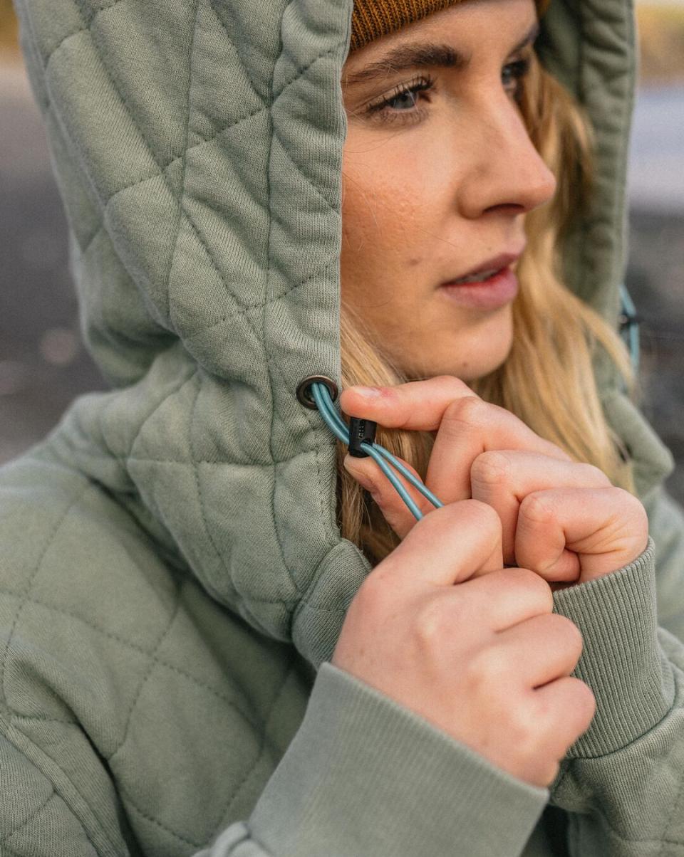 Pistachio Refresh Women Passenger Clothing Activewear Clementine Recycled Quilted Popper Up Hoodie - 3