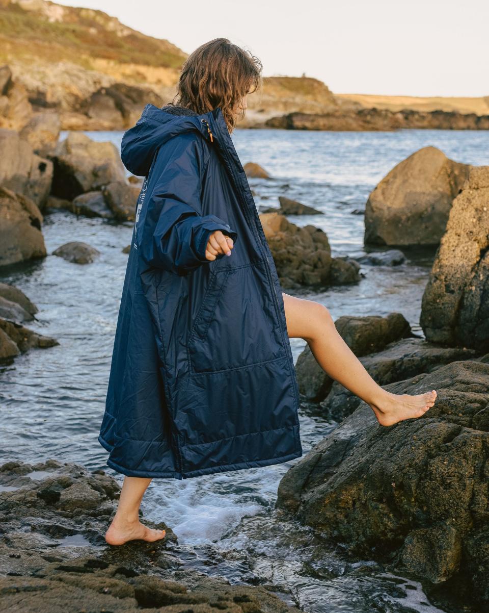 Passenger Clothing Women Waves Recycled Sherpa Lined Changing Robe Changing Robes & Ponchos Well-Built - 2