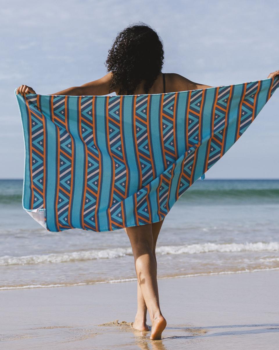 Passenger Clothing Porcelain Pattern Portland Beach Recycled Towel Enrich Women Changing Robes & Ponchos