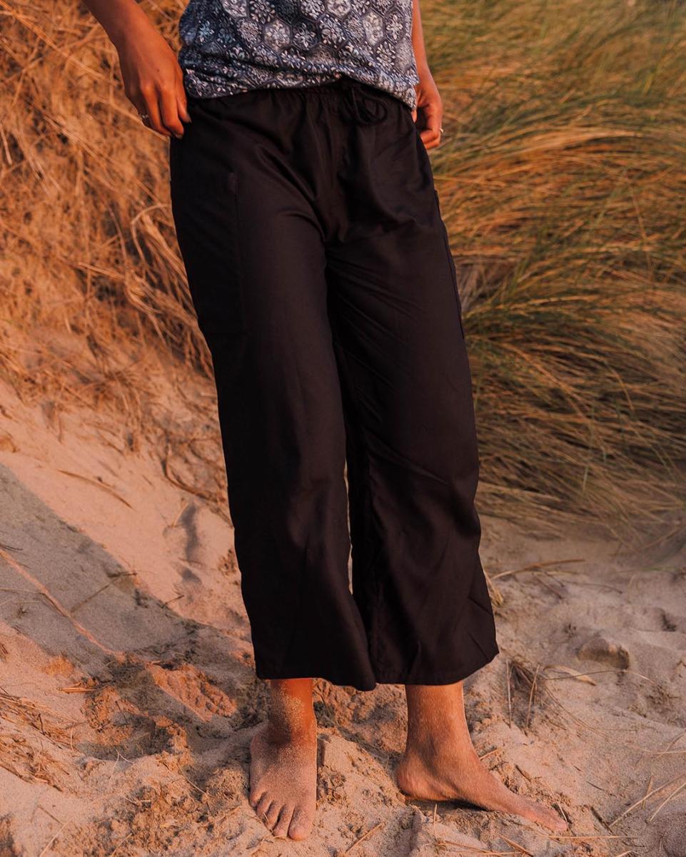 Black Dungarees & Trousers Well-Built Passenger Clothing Women Hazel Woven Trouser - 3