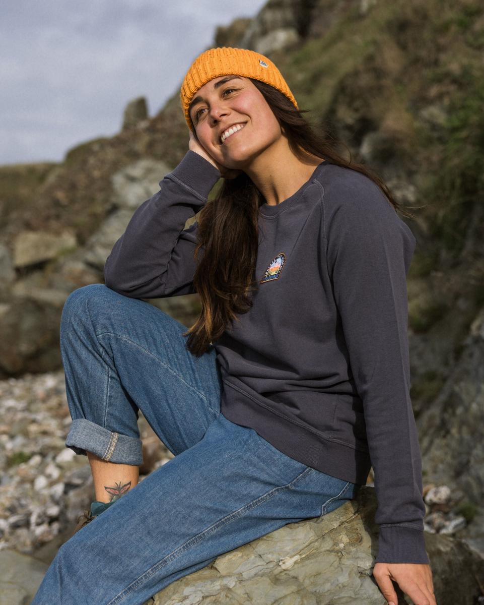 Passenger Clothing Hoodies & Sweatshirts Deal Women Journal Sweatshirt Charcoal - 1