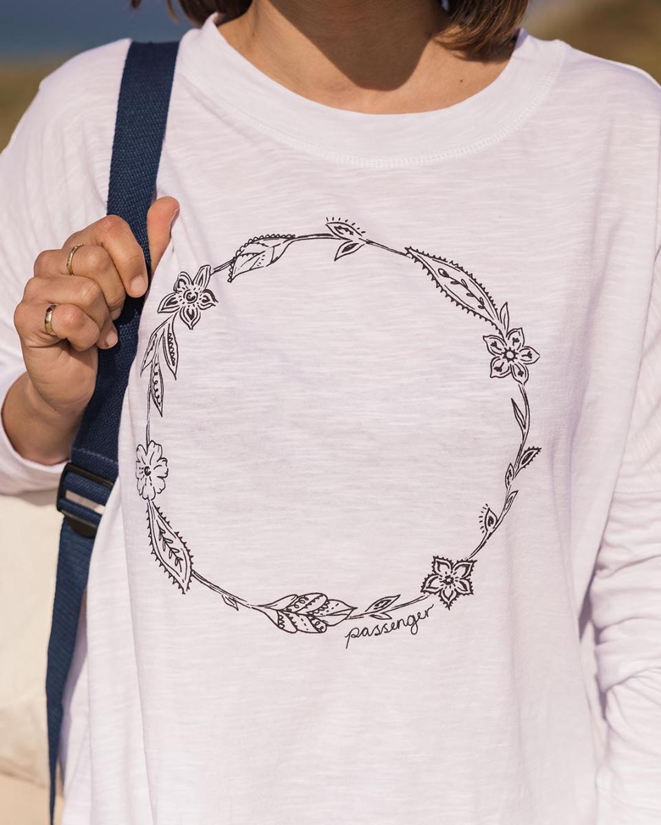 Passenger Clothing White Long Sleeve T-Shirts Women Daisy Chain Recycled Cotton Ls T Offer - 1
