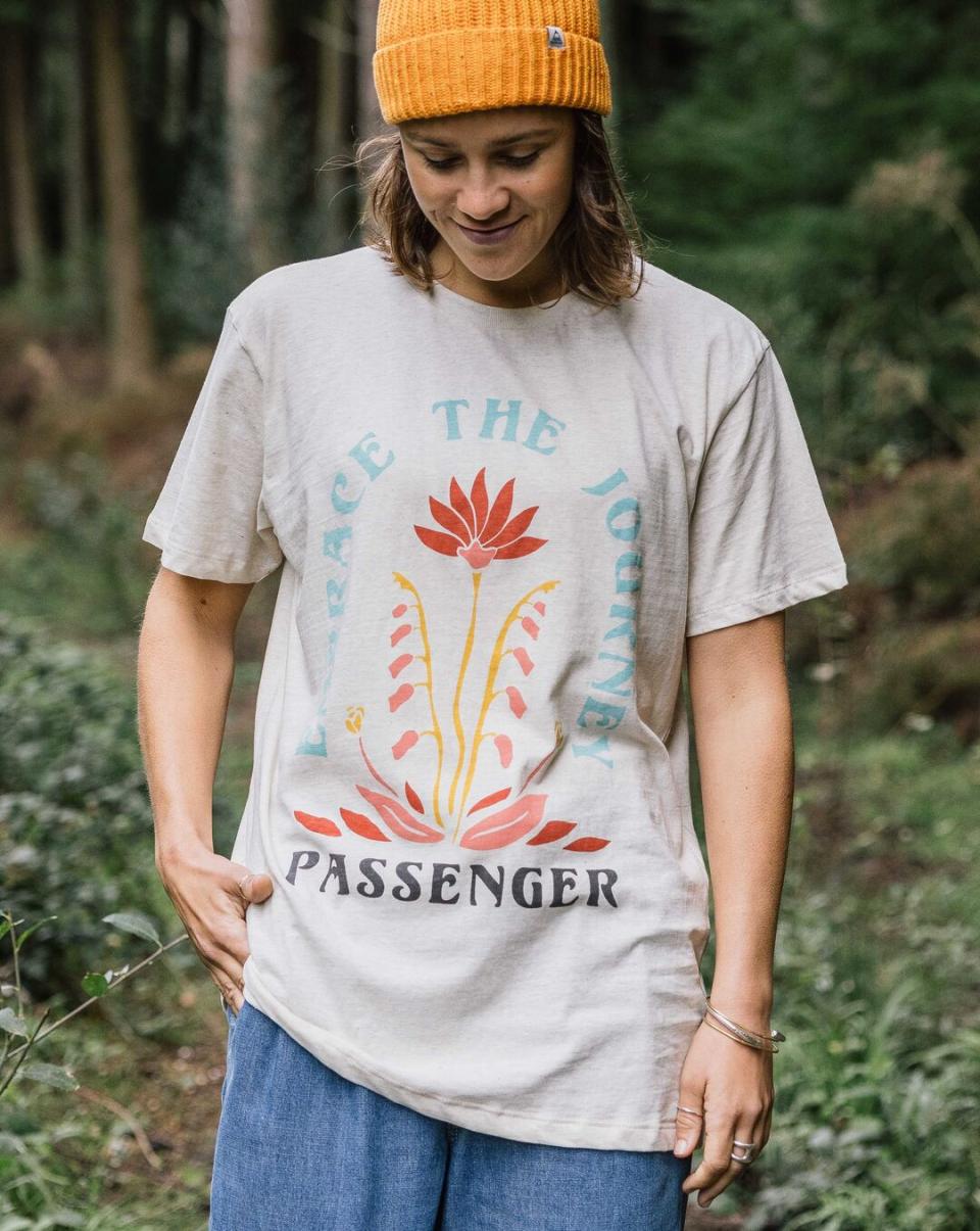 Energy-Efficient Tops & T-Shirts Bud Recycled Cotton Oversized T Milky Marl Passenger Clothing Women