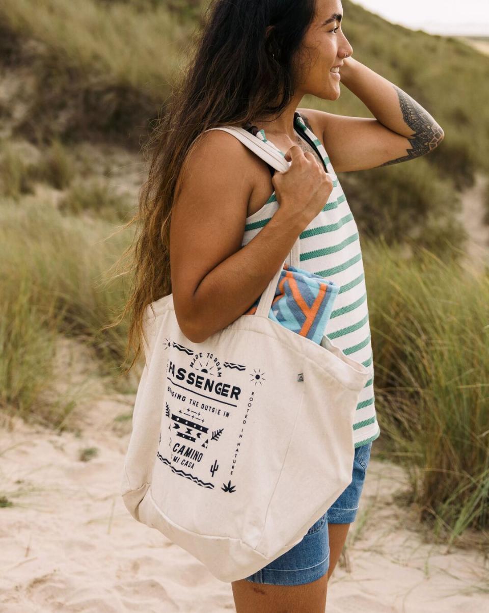 Backpacks & Bags Passenger Clothing Off White El Camino Sunrise Organic Tote Bag Women Discount - 1