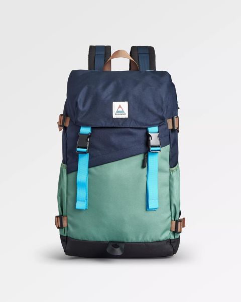 Backpacks & Bags Women Deep Navy/Laurel Green Intuitive Passenger Clothing Boondocker Recycled 26L Backpack
